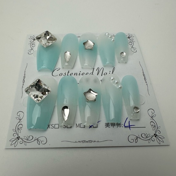 Handmade press on nails bundle of four sets size large - Picture 7 of 13